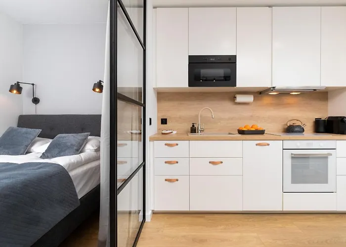 Butterfly Apartment With Parking By Noclegi Renters